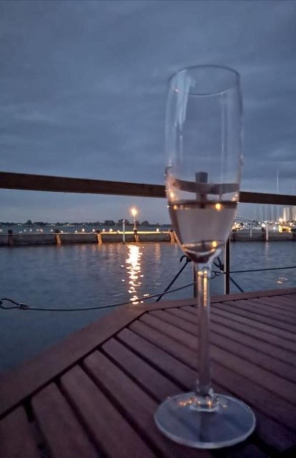 Hausboot Isa-Bella Hotel Burg  ภายนอก รูปภาพ